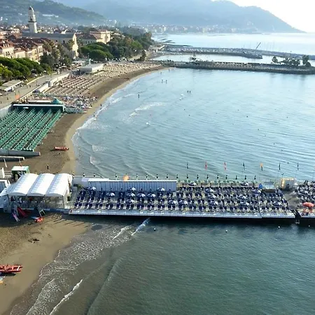 Perfetto A Diano Marina, Mare E Comfort Apartmán *